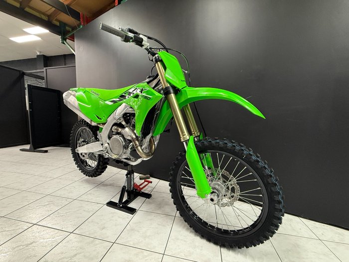 2025 Kawasaki 2025 Kawasaki 450CC KX450 Motocross Green