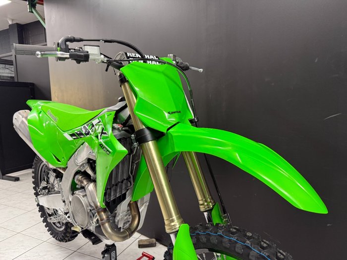 2025 Kawasaki 2025 Kawasaki 450CC KX450 Motocross Green