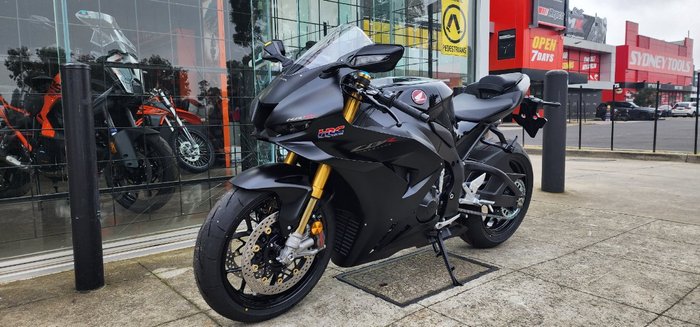 2025 Honda CBR1000RR-R SP (FIREBLADE) ABS BLACK