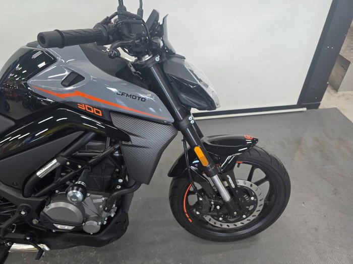 2024 CFMOTO 300 NK ABS Black