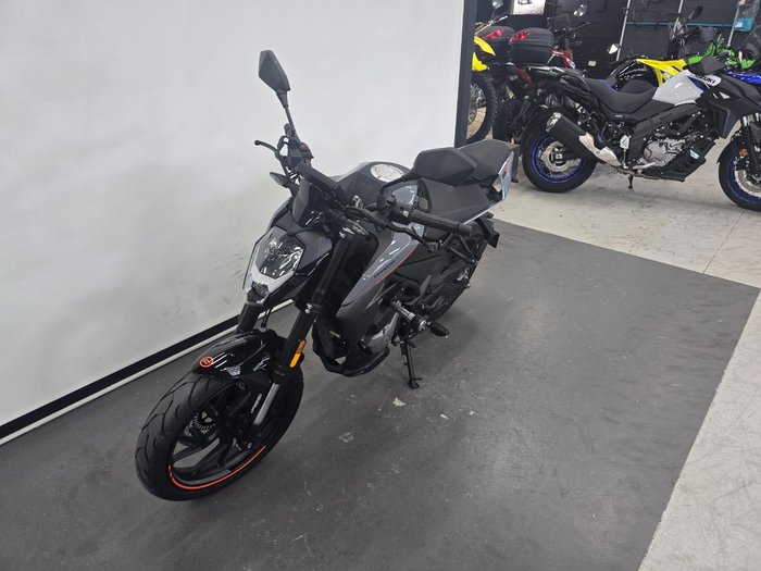 2024 CFMOTO 300 NK ABS Black