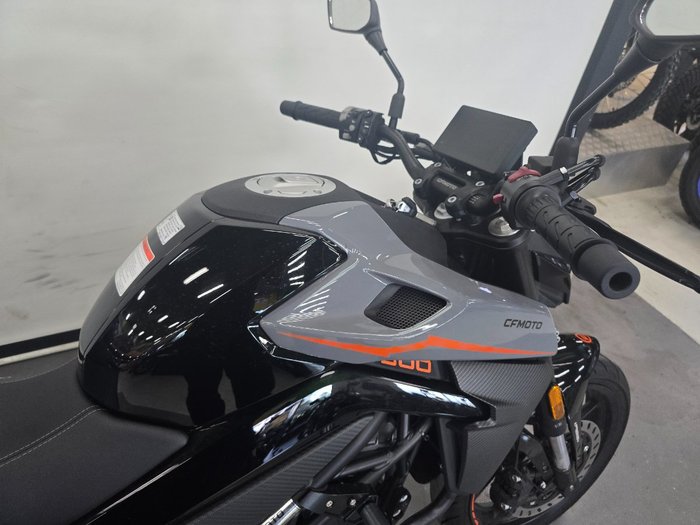 2024 CFMOTO 300 NK ABS Black
