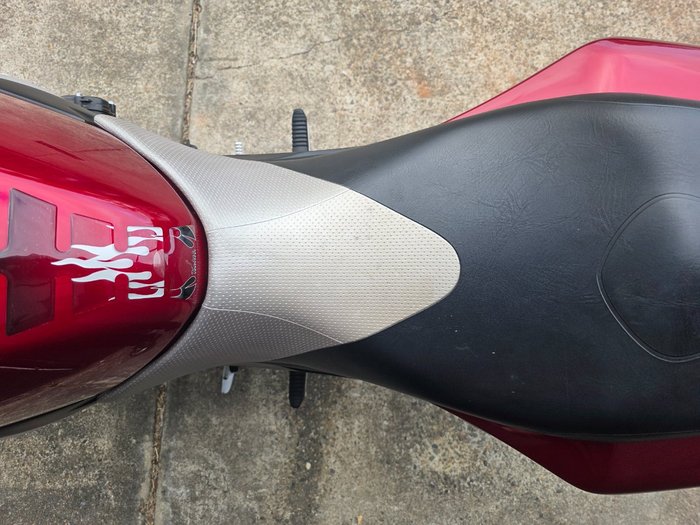 2006 Suzuki GSR600 RED