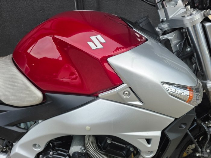 2006 Suzuki GSR600 RED