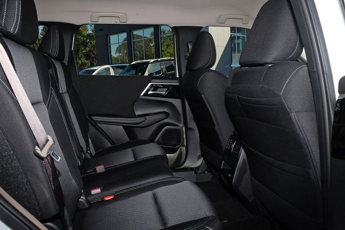 2024 Mitsubishi Outlander LS