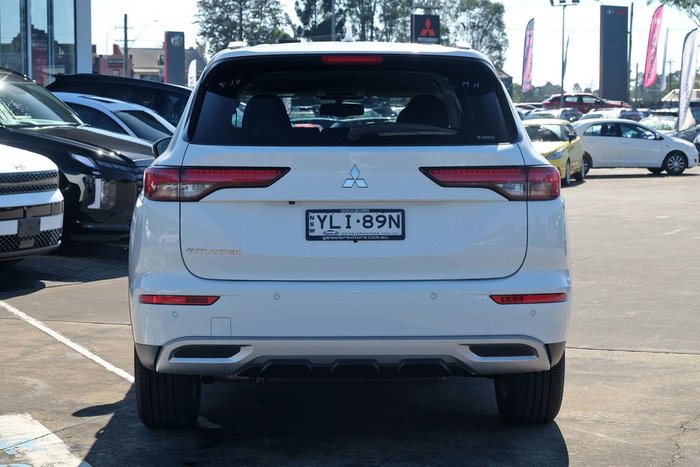 2024 Mitsubishi Outlander LS