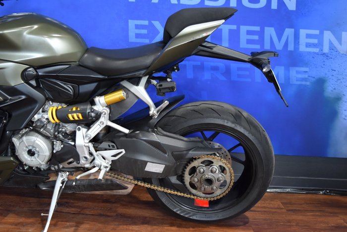 2023 Ducati STREETFIGHTER V2 Green