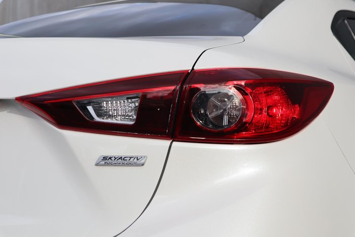 2015 Mazda 3 Maxx