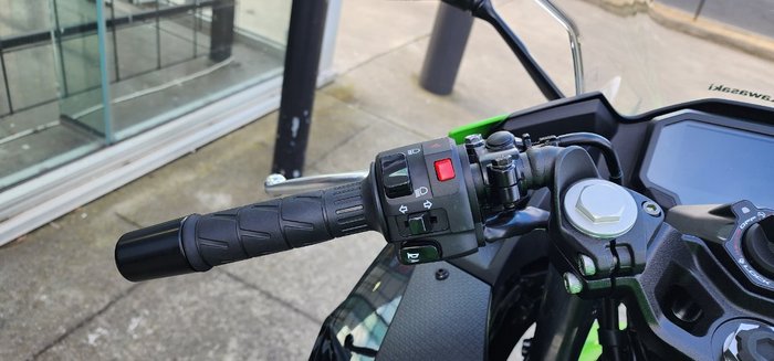 2025 Kawasaki NINJA 500 SE (LAMS) GREEN
