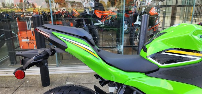 2025 Kawasaki NINJA 500 SE (LAMS) GREEN