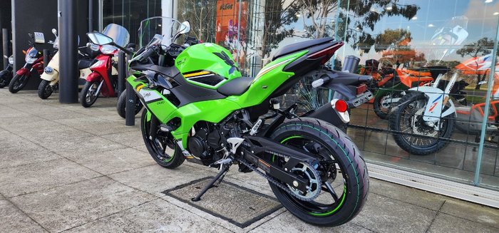 2025 Kawasaki NINJA 500 SE (LAMS) GREEN