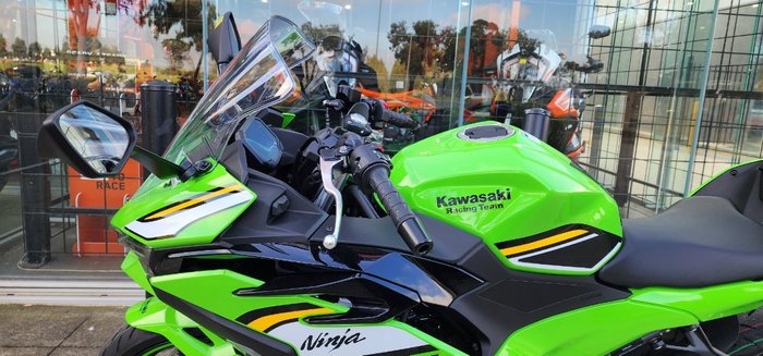 2025 Kawasaki NINJA 500 SE (LAMS) GREEN