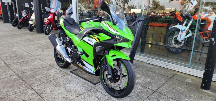 2025 Kawasaki NINJA 500 SE (LAMS) GREEN