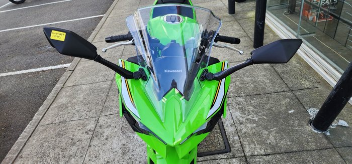 2025 Kawasaki NINJA 500 SE (LAMS) GREEN