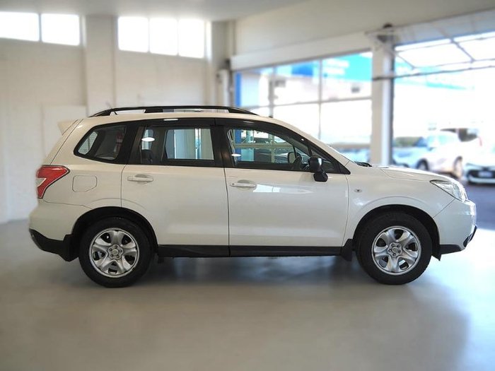 2013 Subaru Forester 2.0i