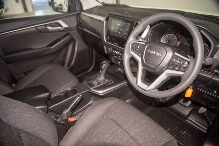 2025 Isuzu D-MAX LS-M