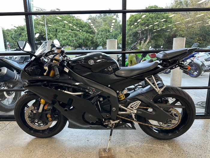2008 Yamaha YZF-R6 BLACK