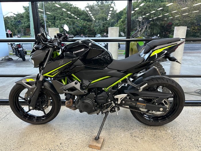 2023 Kawasaki Z400 BLACK