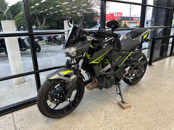 2023 Kawasaki Z400 BLACK