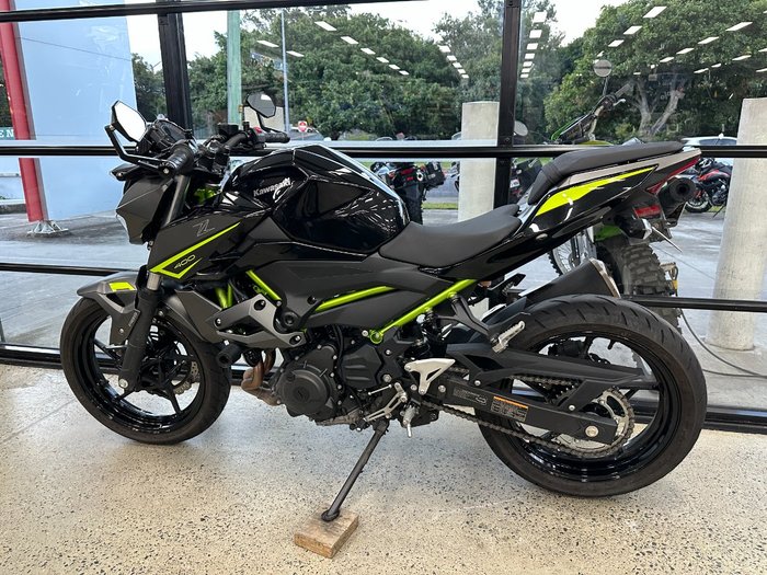 2023 Kawasaki Z400 BLACK