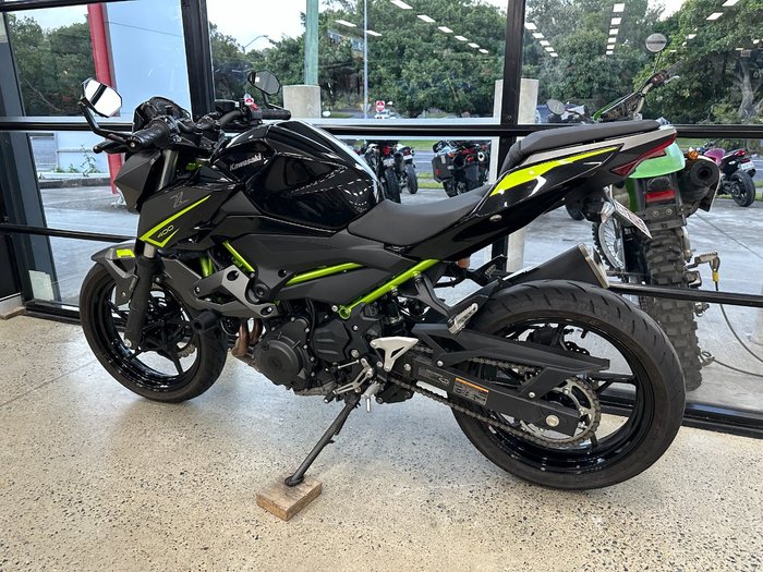 2023 Kawasaki Z400 BLACK