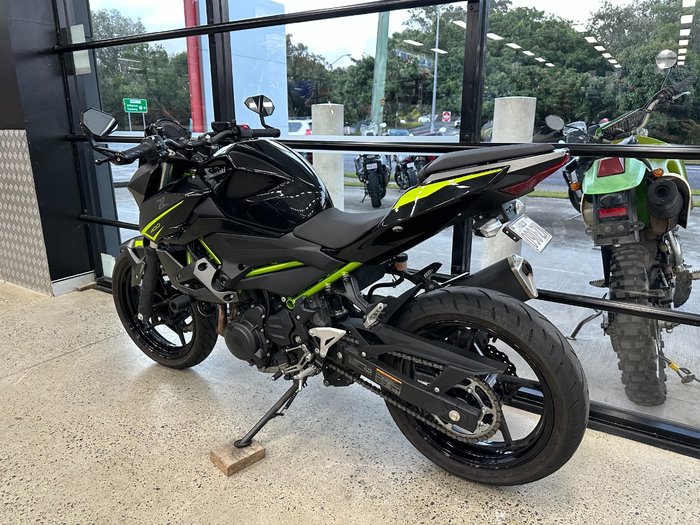 2023 Kawasaki Z400 BLACK