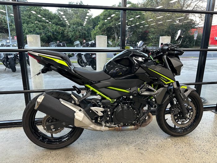2023 Kawasaki Z400 BLACK