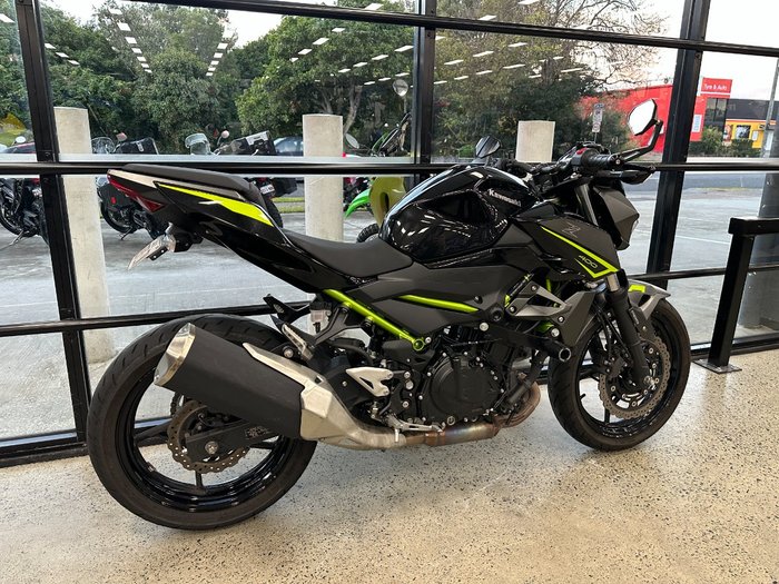 2023 Kawasaki Z400 BLACK