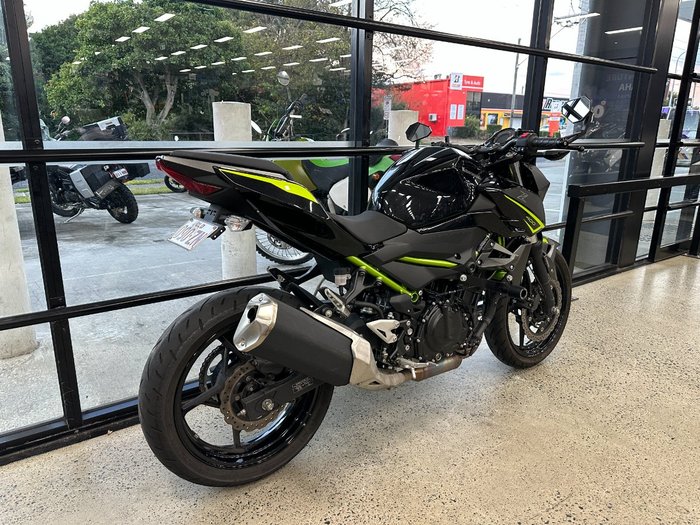 2023 Kawasaki Z400 BLACK