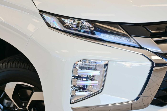 2024 Mitsubishi Pajero Sport GLS