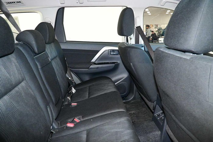 2024 Mitsubishi Pajero Sport GLS