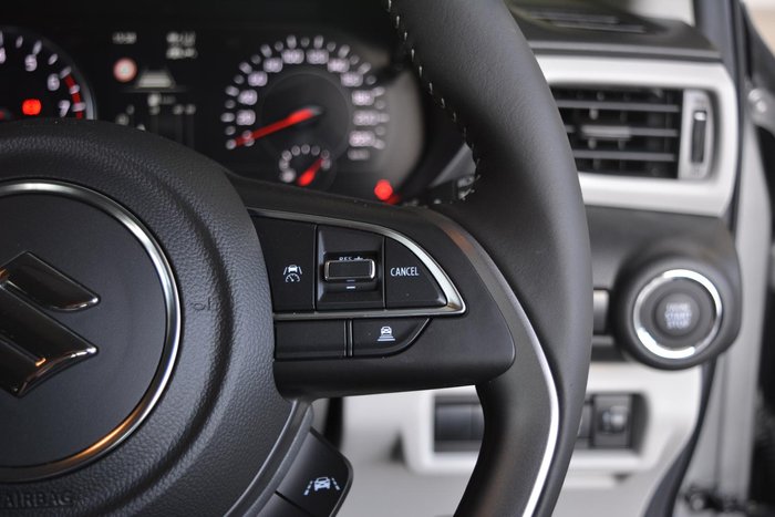 2025 Suzuki Swift Hybrid Plus