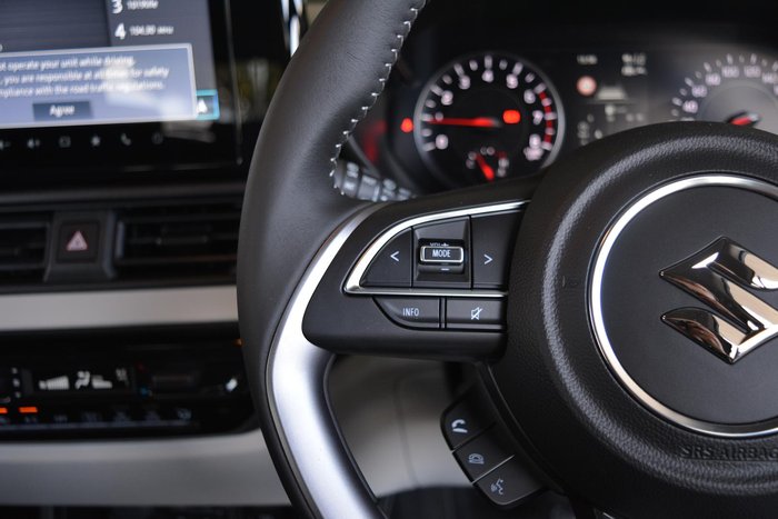 2025 Suzuki Swift Hybrid Plus