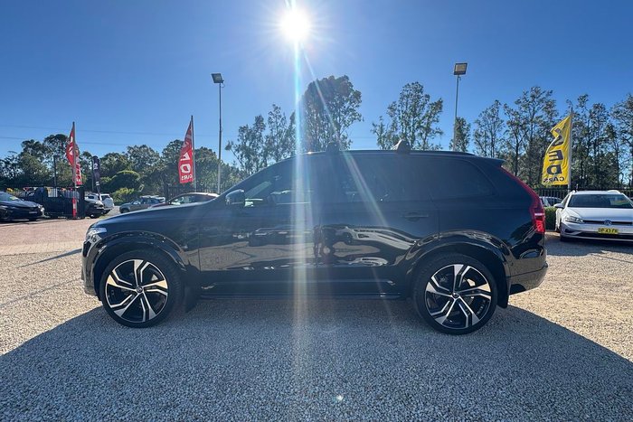 2022 Volvo XC90 Ultimate B6 Dark