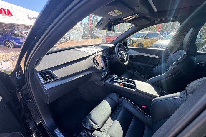 2022 Volvo XC90 Ultimate B6 Dark