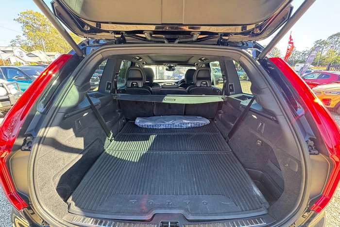 2022 Volvo XC90 Ultimate B6 Dark