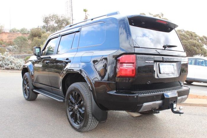 2025 Toyota Landcruiser Prado VX