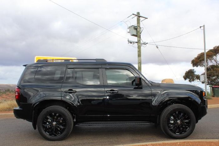 2025 Toyota Landcruiser Prado VX