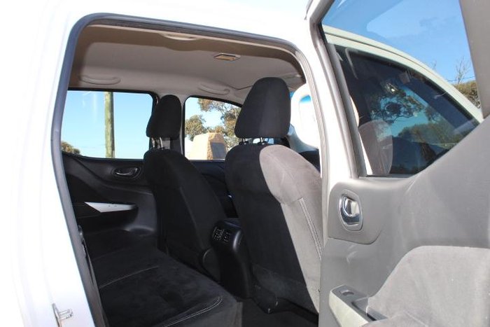 2015 Nissan Navara ST