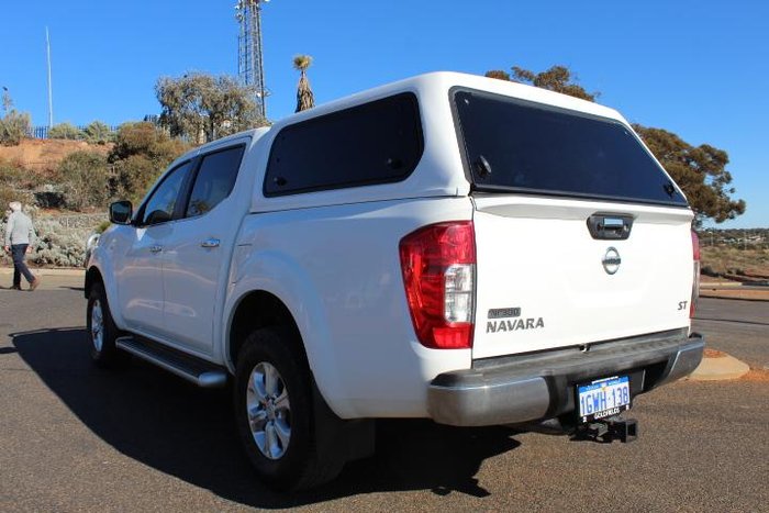 2015 Nissan Navara ST