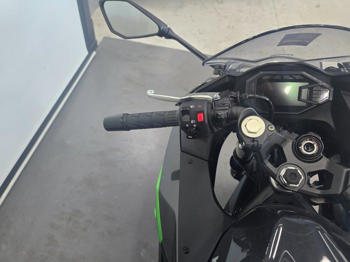 2025 Kawasaki NINJA 500 GREY