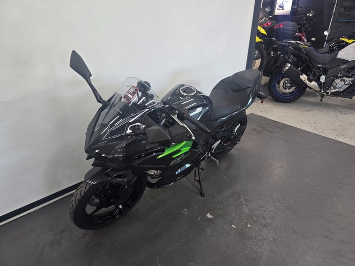 2025 Kawasaki NINJA 500 GREY