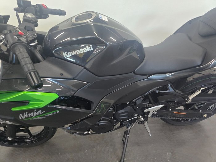 2025 Kawasaki NINJA 500 GREY