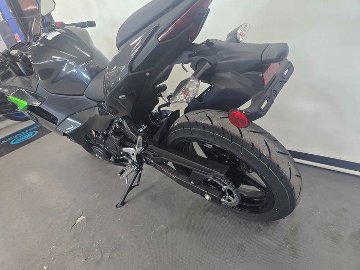 2025 Kawasaki NINJA 500 GREY