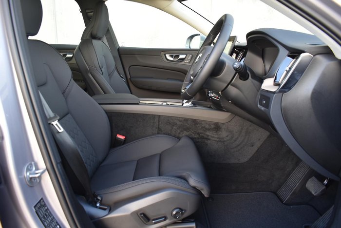 2025 Volvo XC60 Plus B5 Bright MY26 AWD Aurora Silver