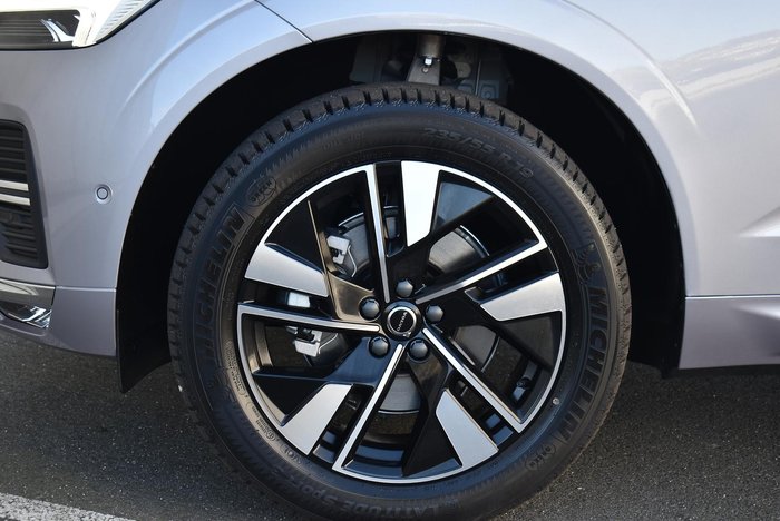 2025 Volvo XC60 Plus B5 Bright MY26 AWD Aurora Silver