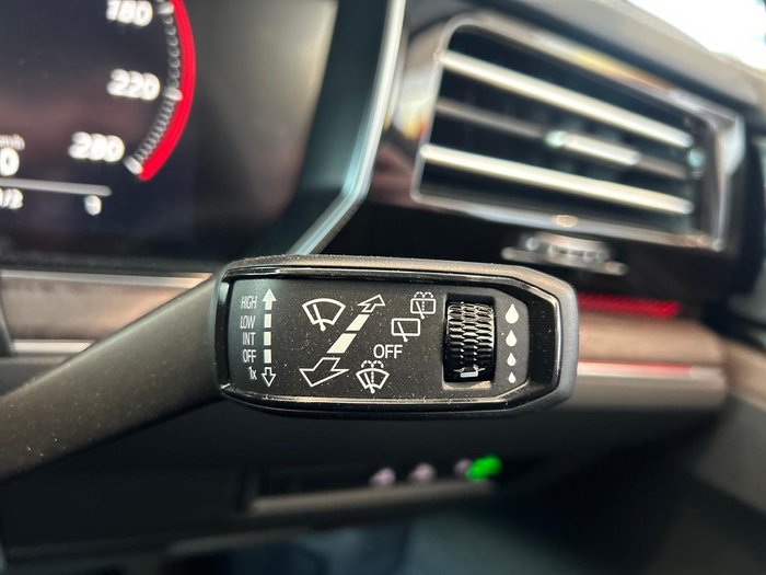2025 Volkswagen Touareg 170TDI