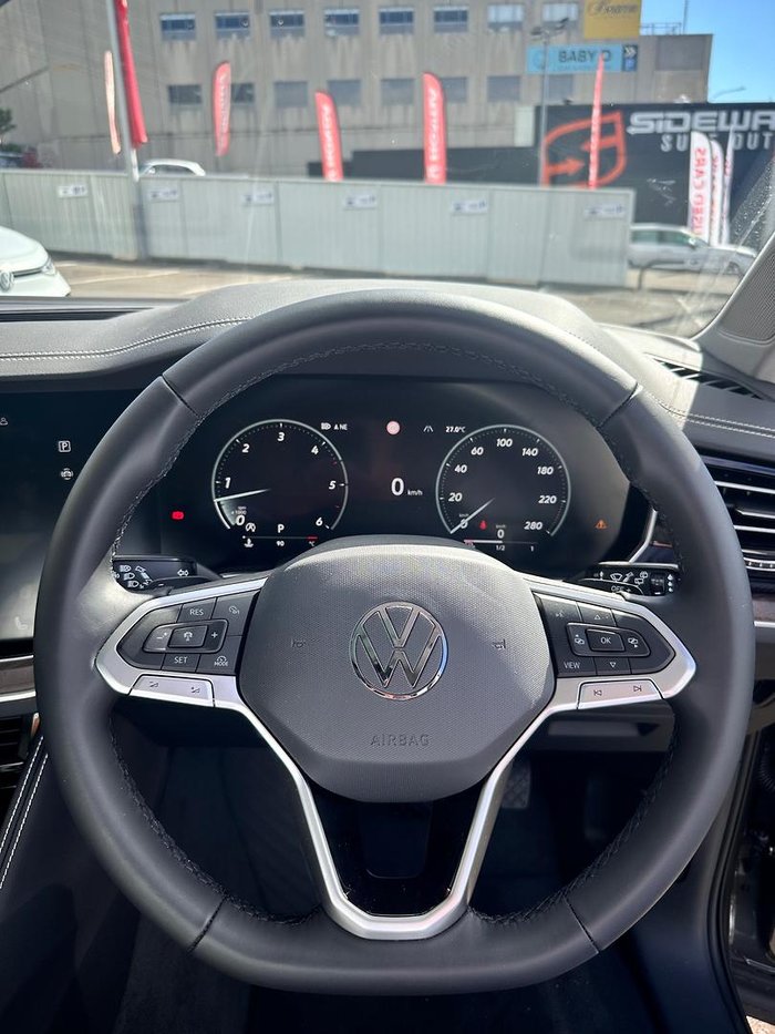 2025 Volkswagen Touareg 170TDI