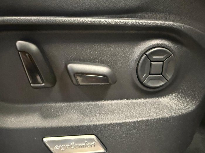 2025 Volkswagen Touareg 170TDI