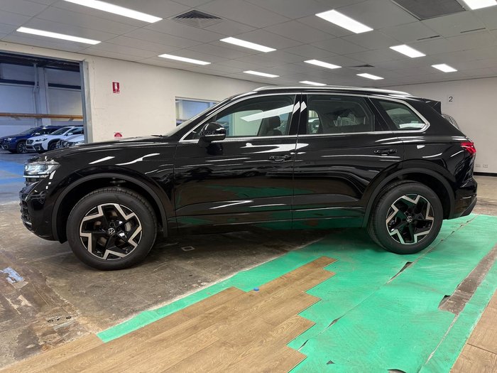 2025 Volkswagen Touareg 170TDI